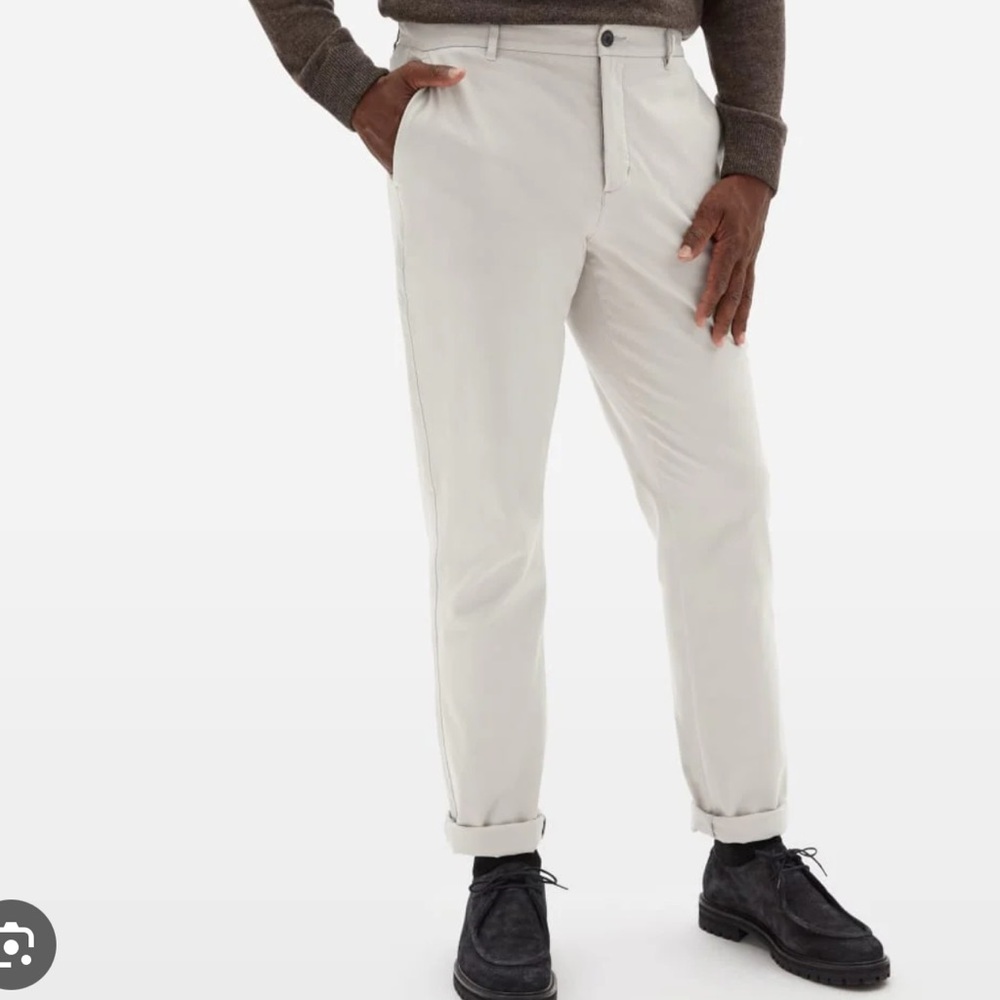 Everlane Men’s Air Chino in Stone